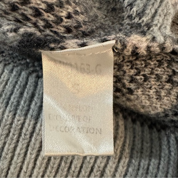 THML Leopard Print crewneck sweater with black pink leopard print size Small - Picture 7 of 8